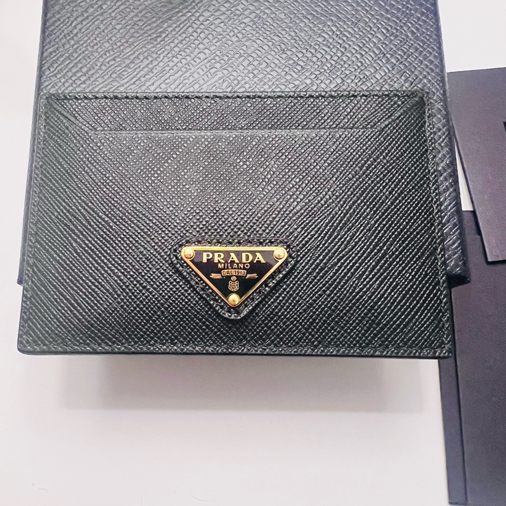 Prada Black Saffiano Leather Card Holder - BRAND NEW - AUTHENTIC!❤️ - Picture 5 of 9